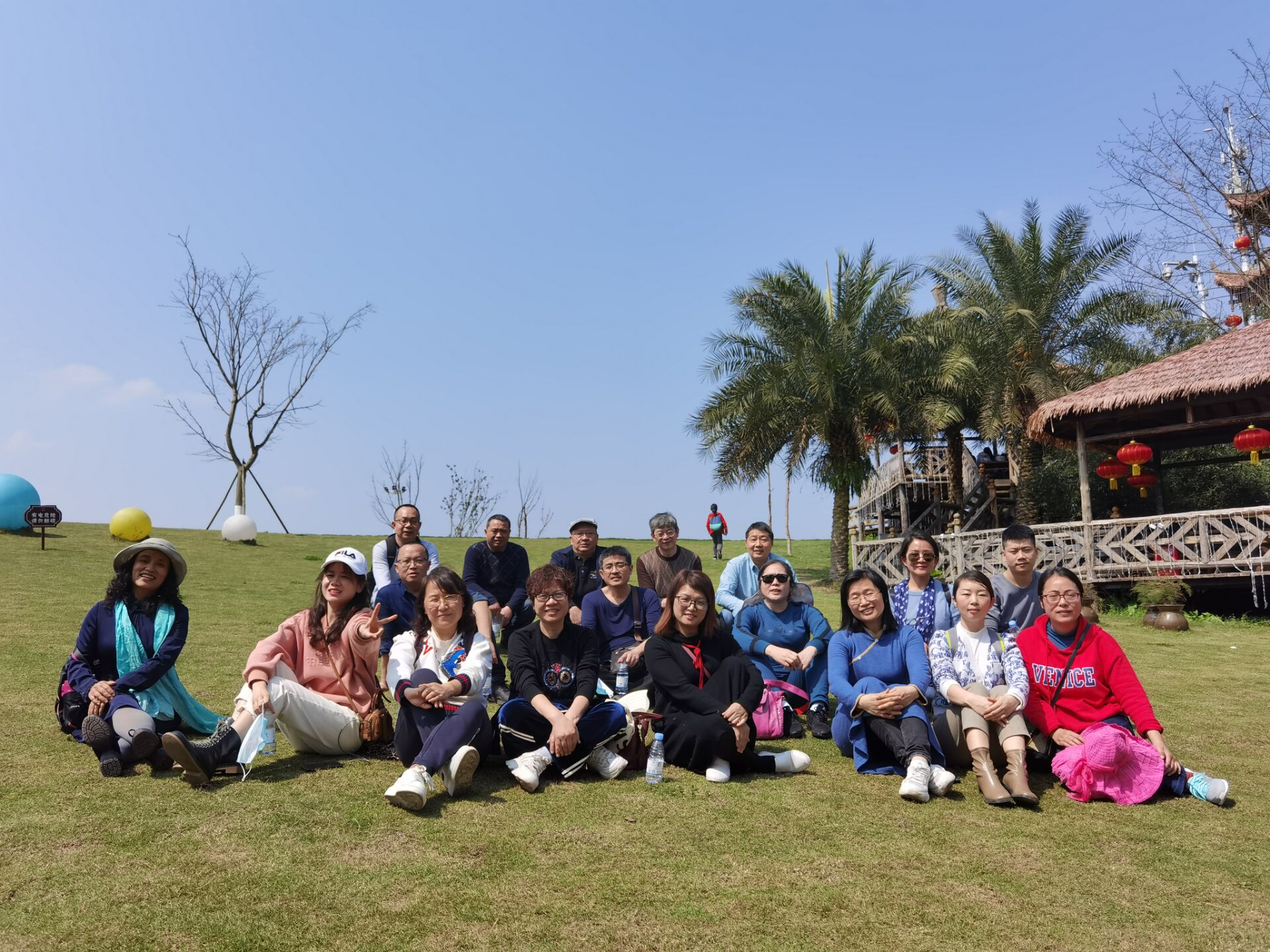 1619682246148047219.jpg 44.jpg