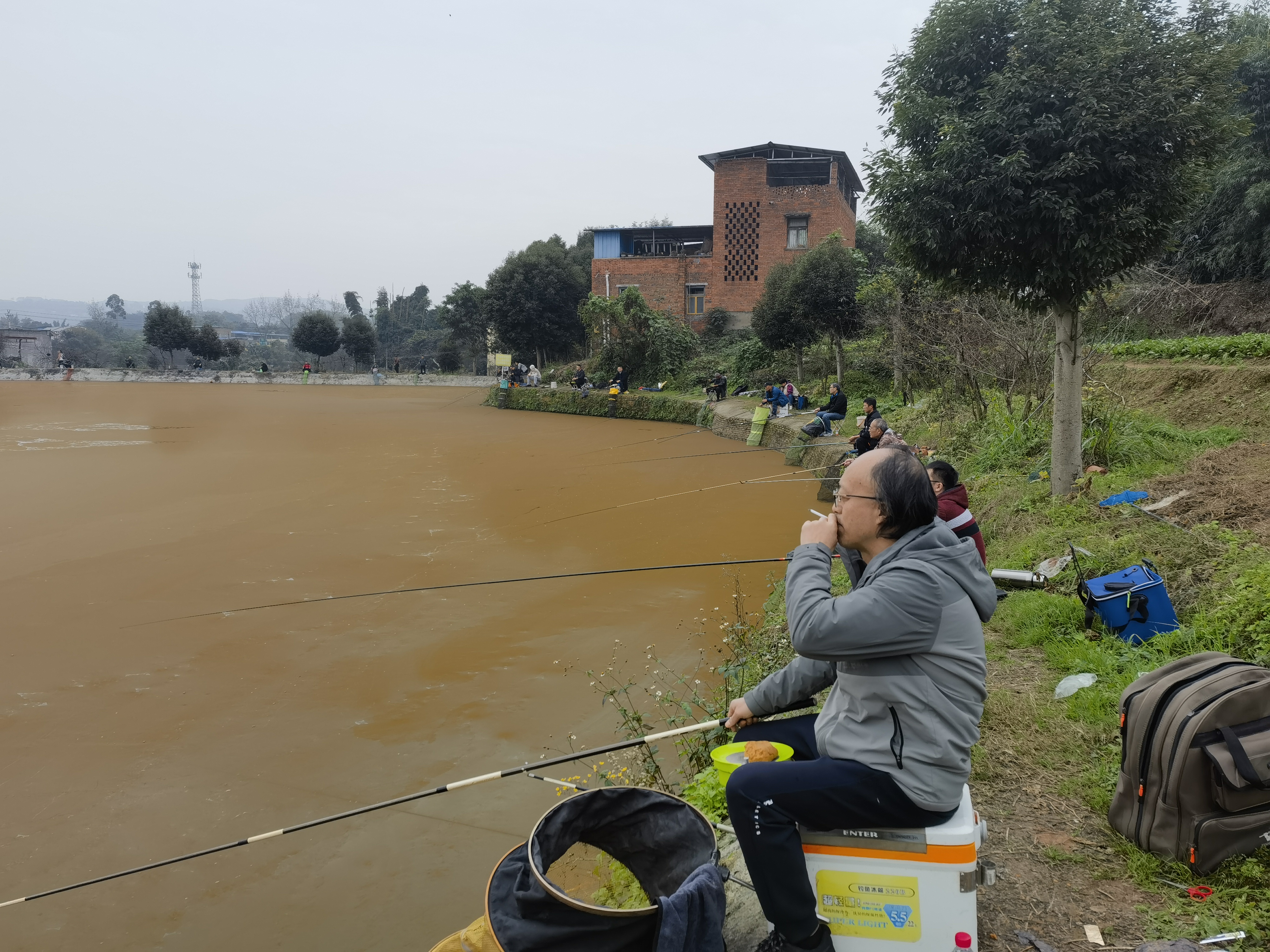 钓鱼1.jpg 钓鱼1.jpg